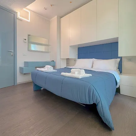 Luxury Seafront Apartment, Parking And By Host Hero