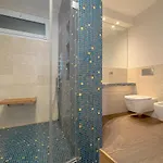 아파트 Luxury Seafront Apartment, Parking And By Host Hero