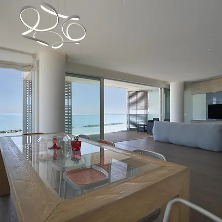 Luxury Seafront With Private Parking And Civitanova Marche