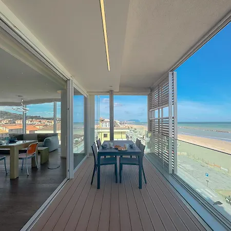 Apartment Luxury Seafront Apartment, Parking And By Host Hero