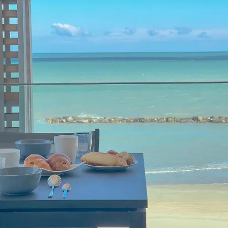Luxury Seafront Apartment, Parking And By Host Hero Apartment Civitanova Marche