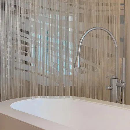 Luxury Seafront Apartment, Parking And By Host Hero Civitanova Marche