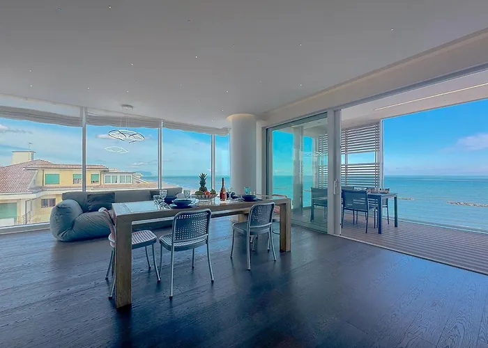 Apartment Luxury Seafront Apartment, Parking And By Host Hero