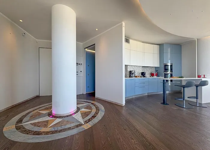 Apartment Luxury Seafront Apartment, Parking And By Host Hero