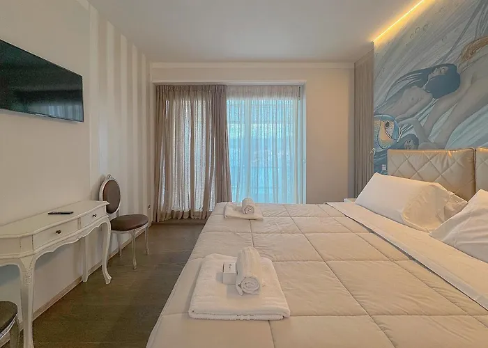 Luxury Seafront Apartment, Parking And By Host Hero Apartment Civitanova Marche