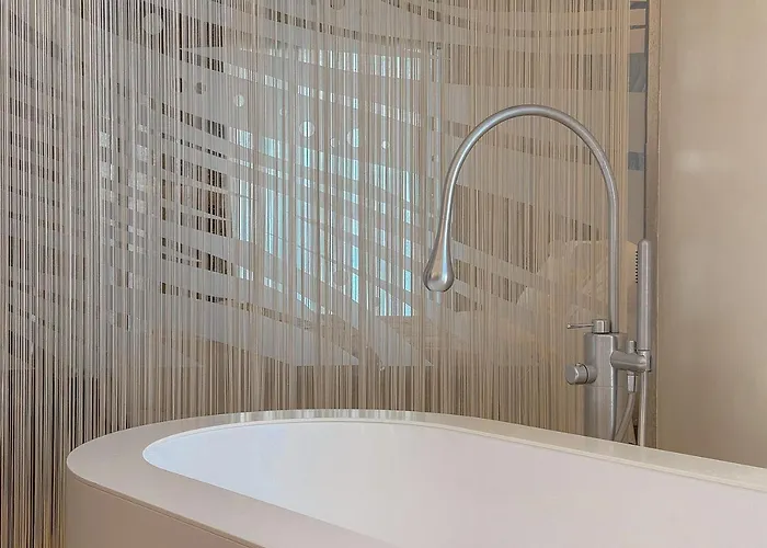 Luxury Seafront Apartment, Parking And By Host Hero Civitanova Marche