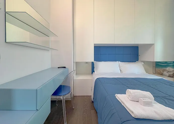 Apartment Luxury Seafront Apartment, Parking And By Host Hero Civitanova Marche